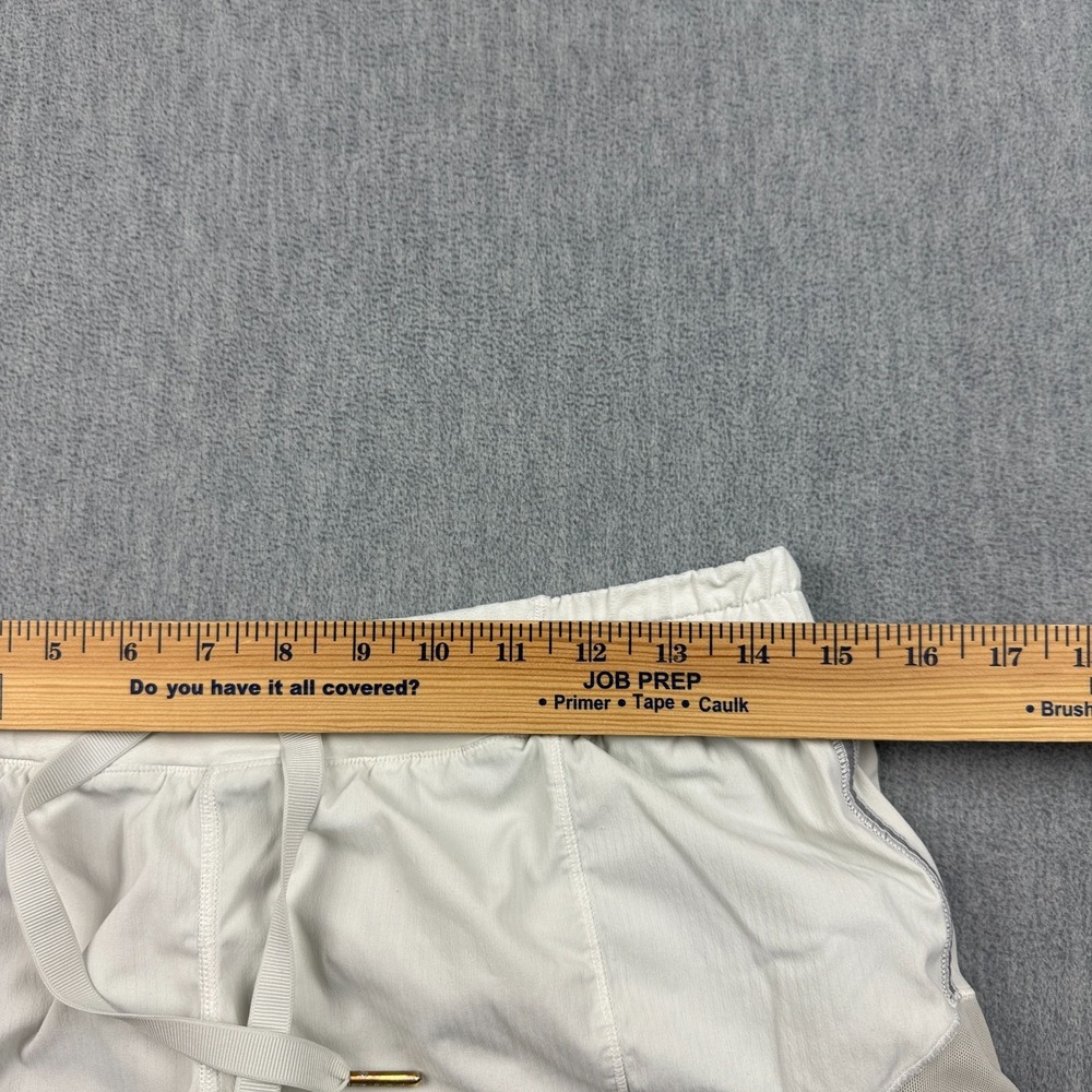 Lululemon Shorts Womens 6 Cream Hotty Hot Lined 2.5" Running Gym Workout W7ACRR - Picture 7 of 13